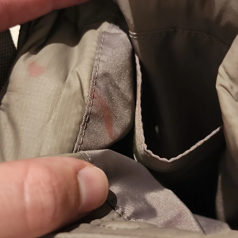 Lululemon Quilty Pleasures Phone Crossbody - Picture 10 of 10